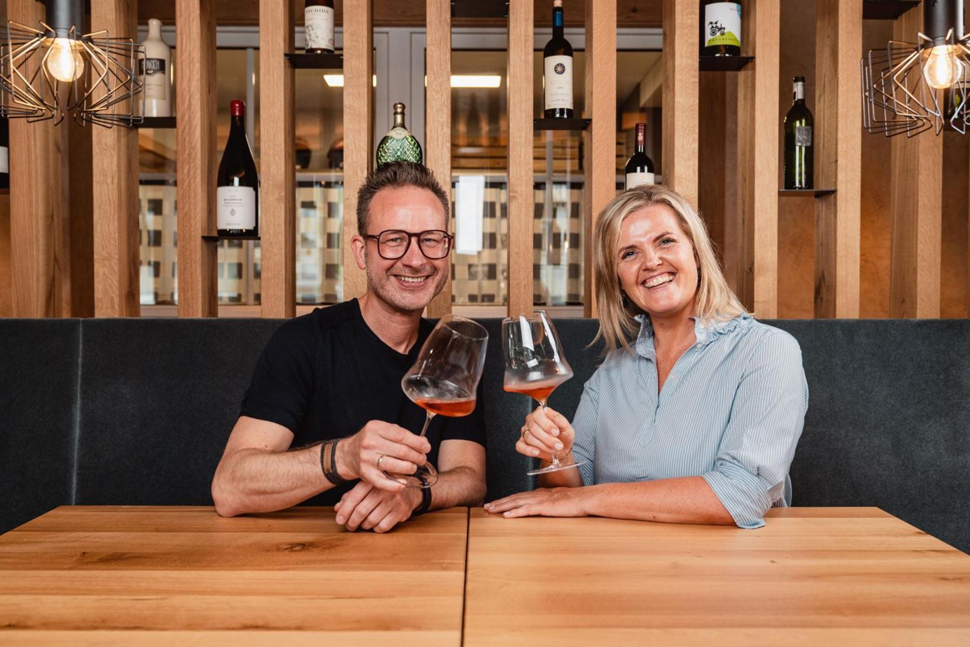 Mons Suites Wine Passion 坦海姆 外观 照片