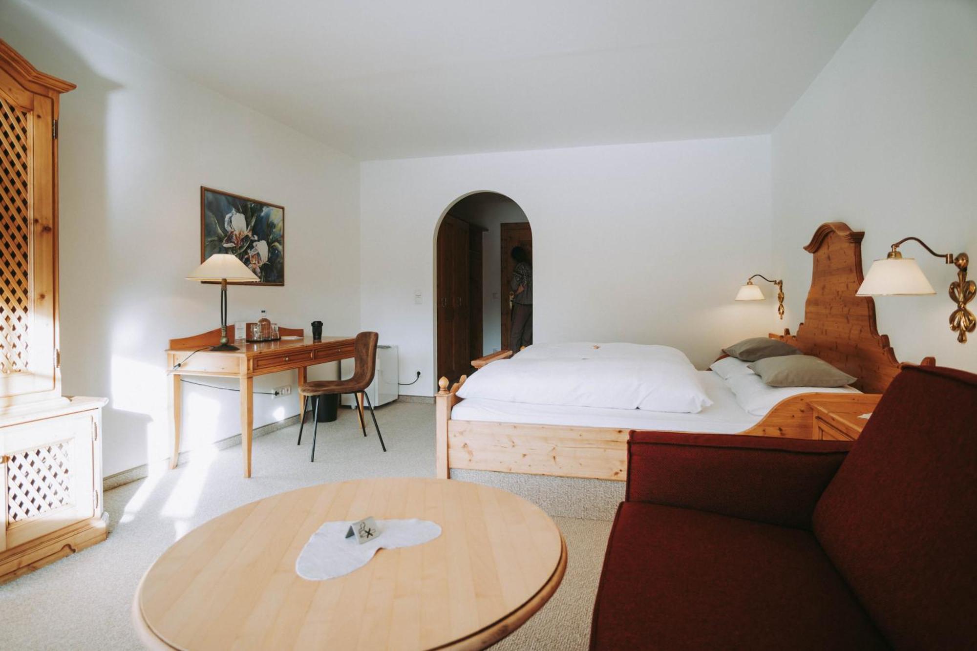 Mons Suites Wine Passion 坦海姆 外观 照片